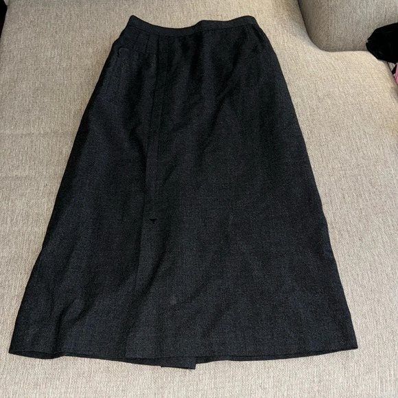 Vintage handmade wool and silk grey skirt size medium - Picture 2 of 11